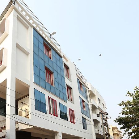 Oyo 3345 Shubham Beach Hotel Puri Buitenkant foto