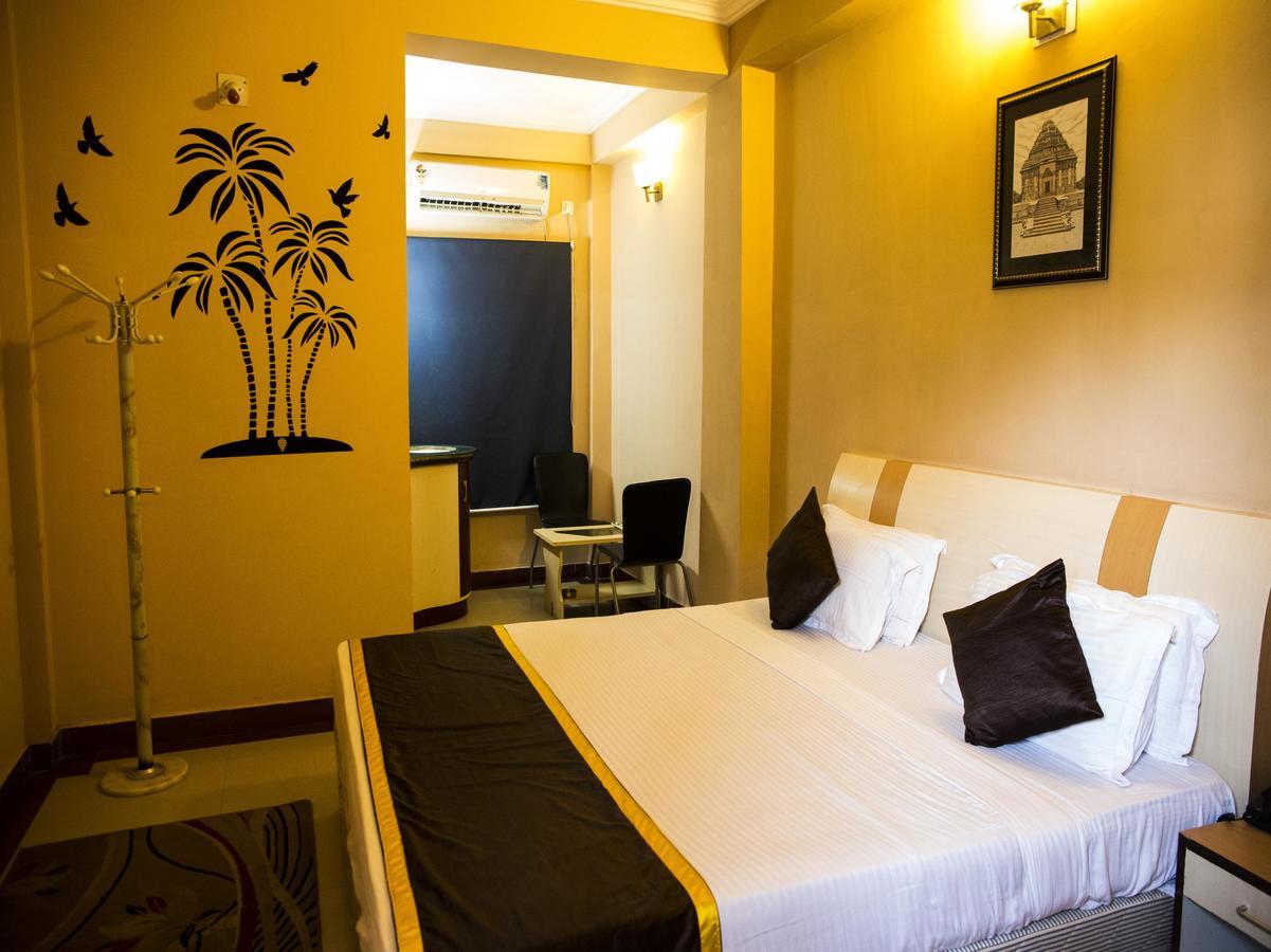 Oyo 3345 Shubham Beach Hotel Puri Buitenkant foto