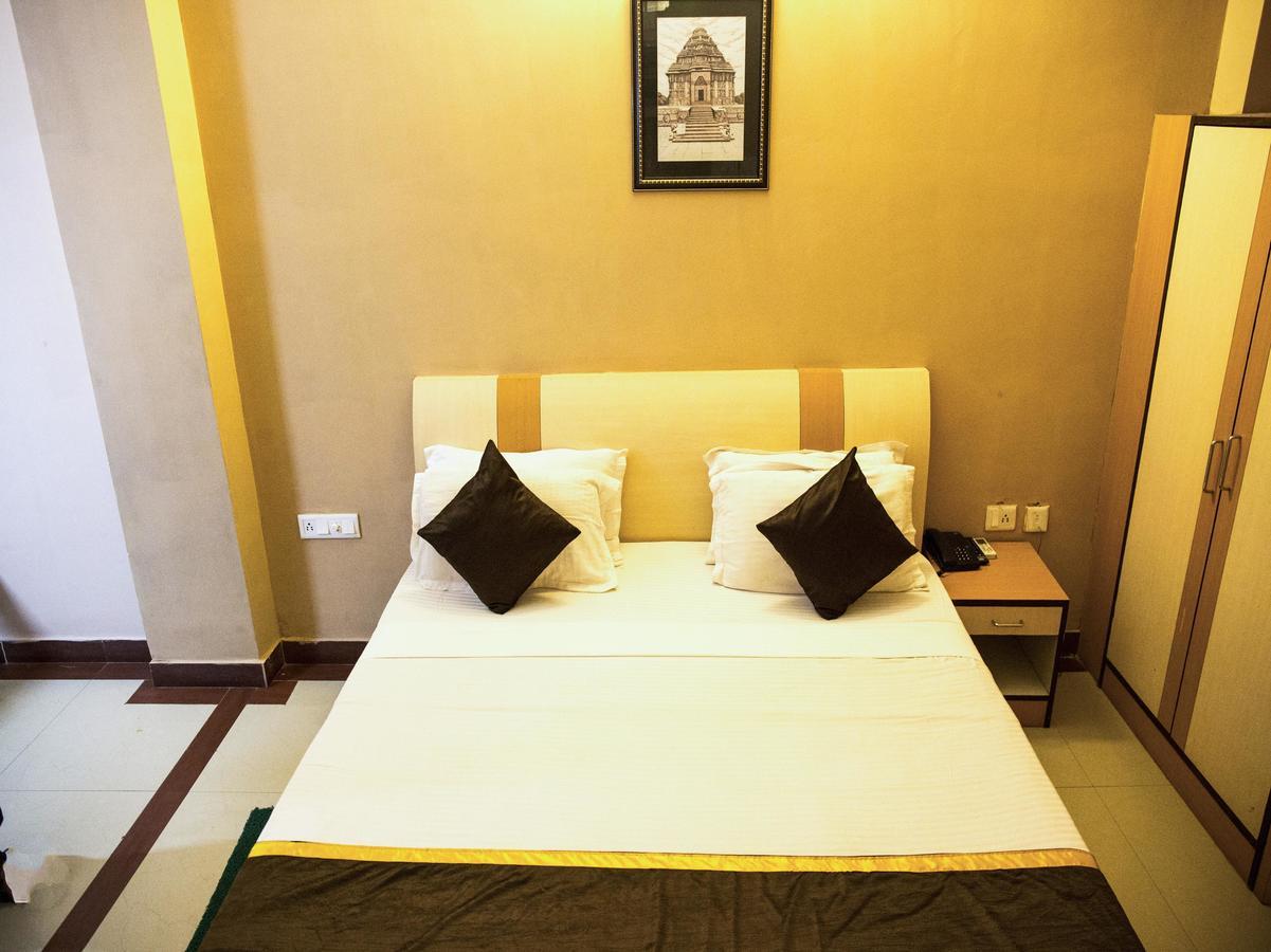 Oyo 3345 Shubham Beach Hotel Puri Buitenkant foto