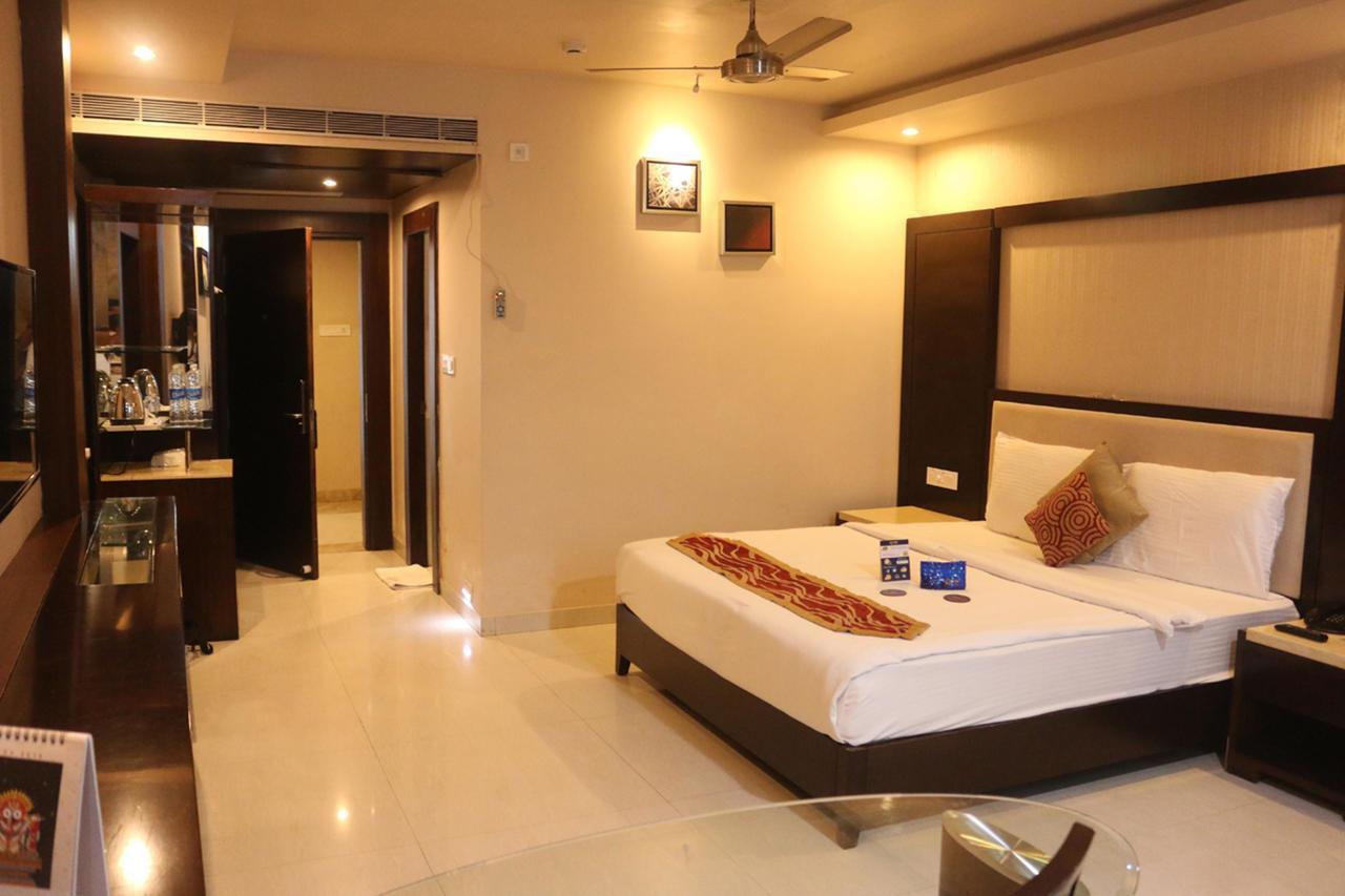 Oyo 3345 Shubham Beach Hotel Puri Buitenkant foto
