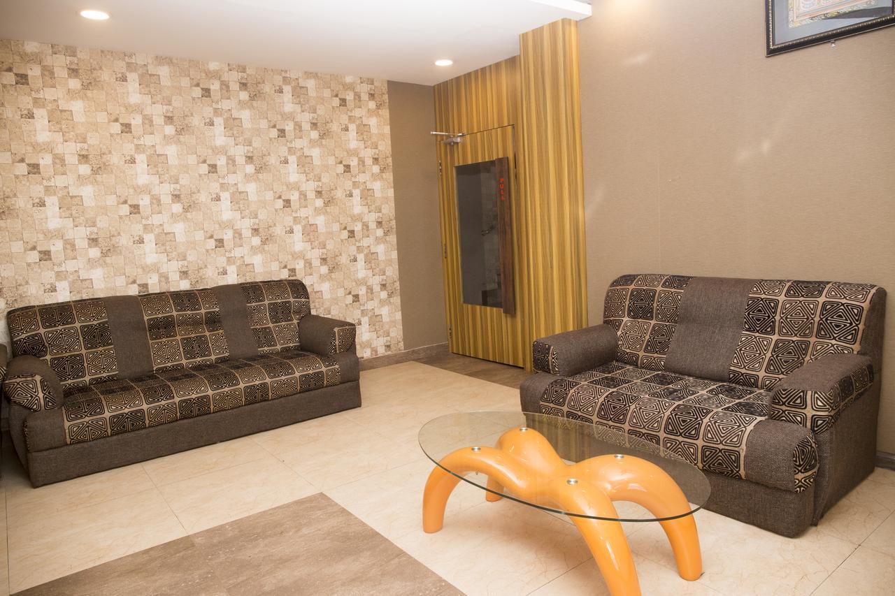 Oyo 3345 Shubham Beach Hotel Puri Buitenkant foto