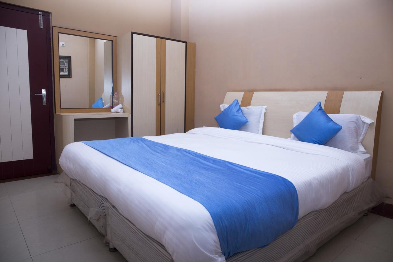 Oyo 3345 Shubham Beach Hotel Puri Buitenkant foto